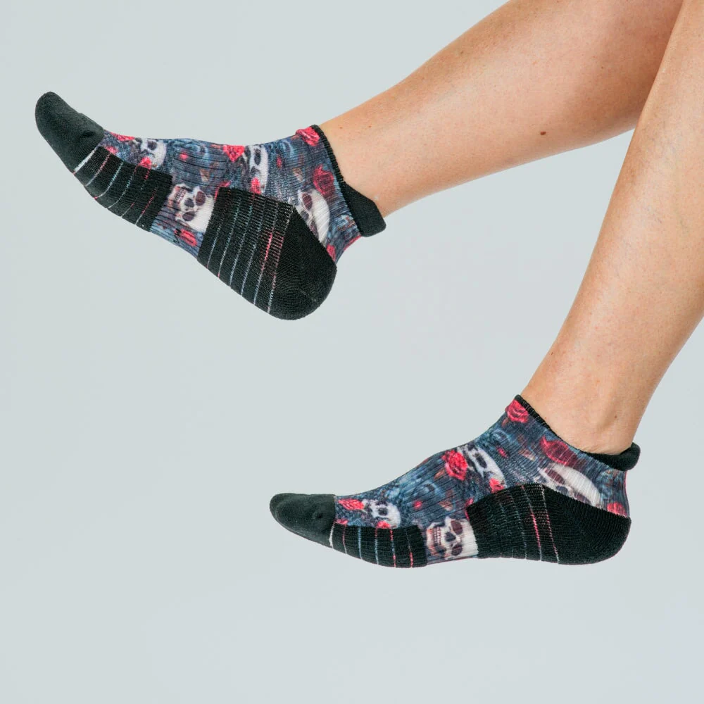 Skulls N Roses Ankle Compression Socks - Image 4