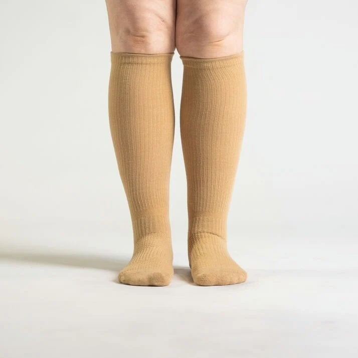 Solid Essentials Compression Socks Bundle 5-Pack - Image 4